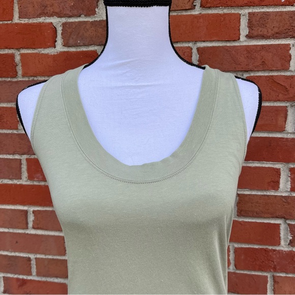 Calia by Carrie Underwood Everyday Slim Scoop Neck Sage Green Tank Top Small - Picture 2 of 6